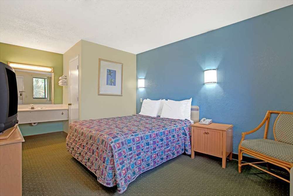 Rodeway Inn Fairgrounds-Casino Tampa Szoba fotó