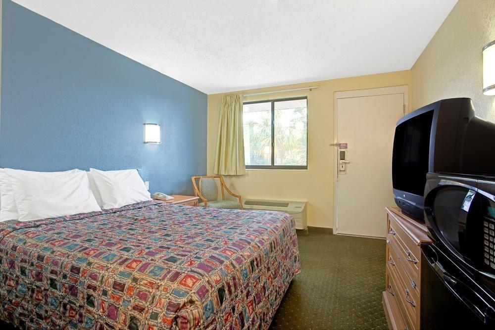 Rodeway Inn Fairgrounds-Casino Tampa Kültér fotó