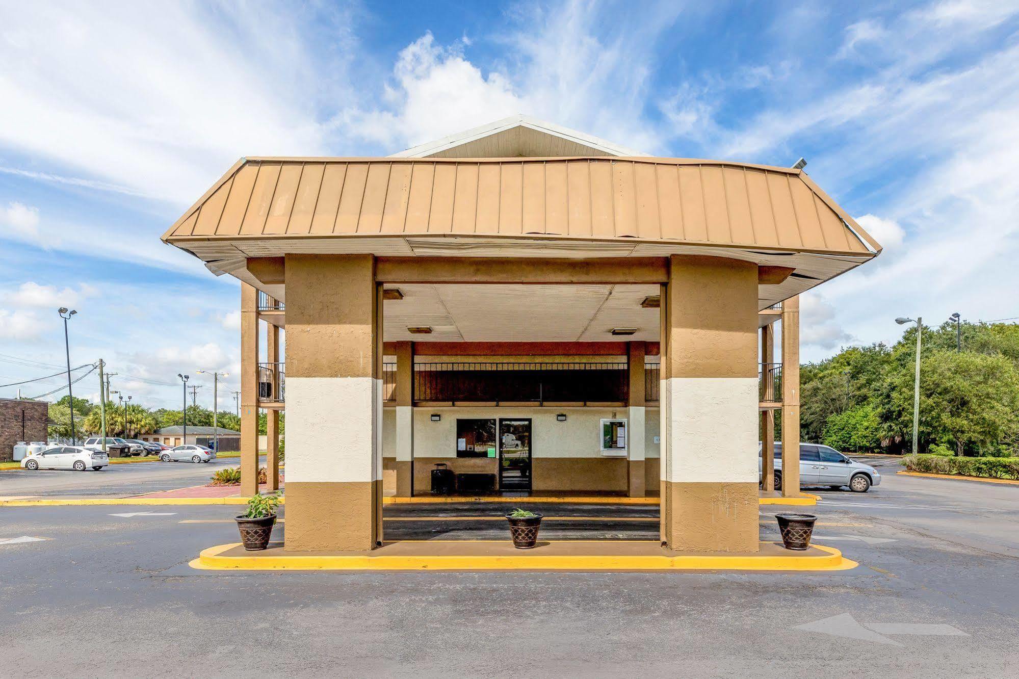 Rodeway Inn Fairgrounds-Casino Tampa Kültér fotó