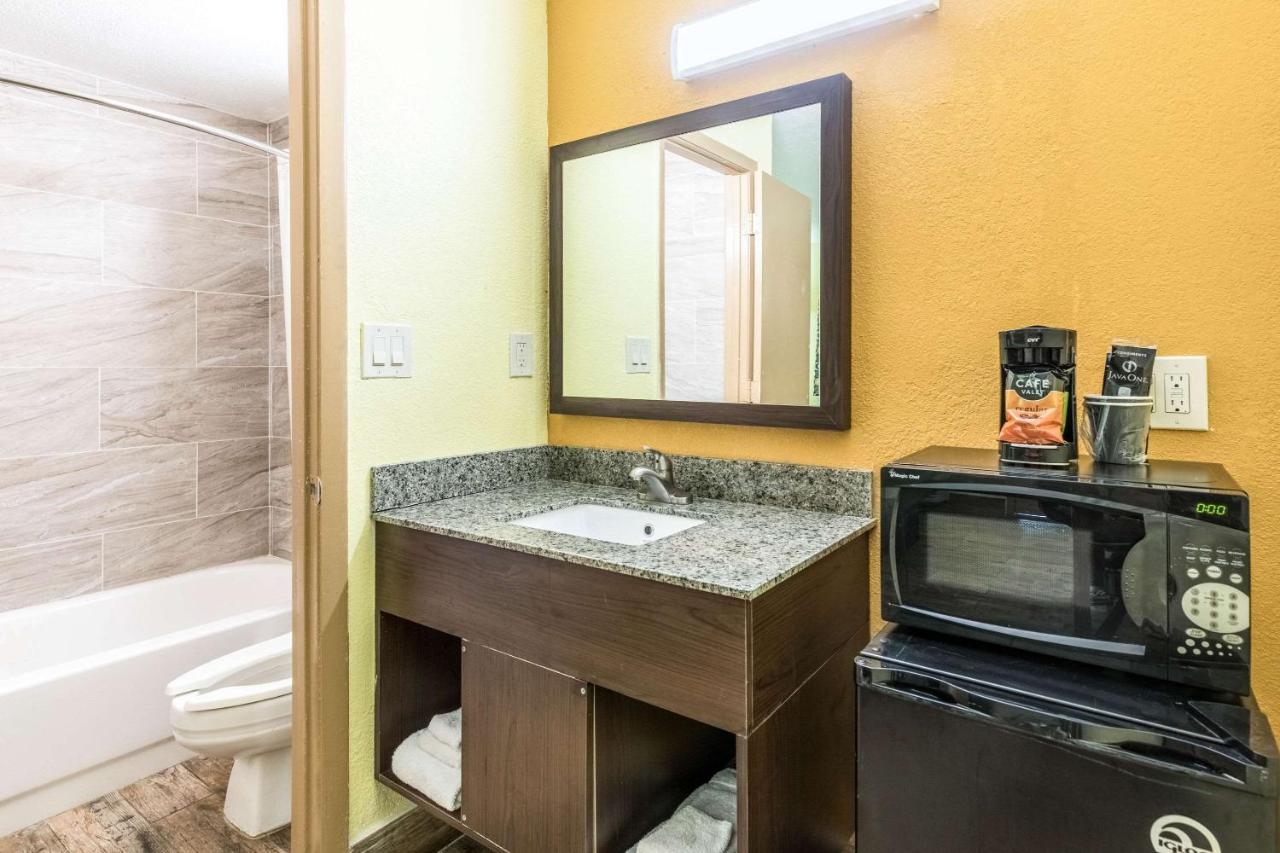 Rodeway Inn Fairgrounds-Casino Tampa Kültér fotó